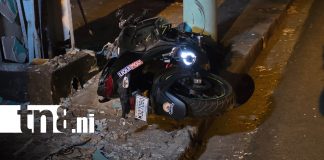 Foto: Motociclista resulta lesionado tras impactar contra objeto fijo en Bolonia, Managua/TN8