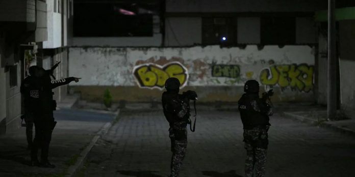1 Foto: Ecuador reporta más de 5.000 detenidos/ Cortesía