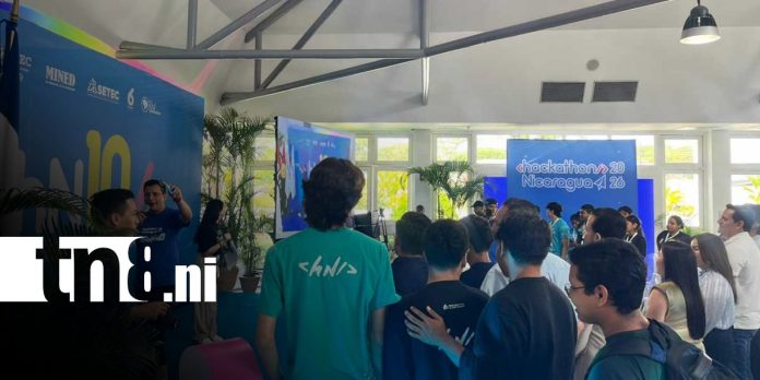 1 Foto: Estudiantes se preparan para Hackathon Nicaragua 2026/ TN8