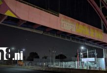 Ciudadano lesionado tras caer de puente peatonal en Rubenia Foto: Socorristas atienden emergencia en Rubenia/TN8