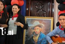 Estudiantes del Tecnológico de Ocotal rinden homenaje a Sandino en su 131 natalicio Foto: Estudiantes del Tecnológico de Ocotal / TN8