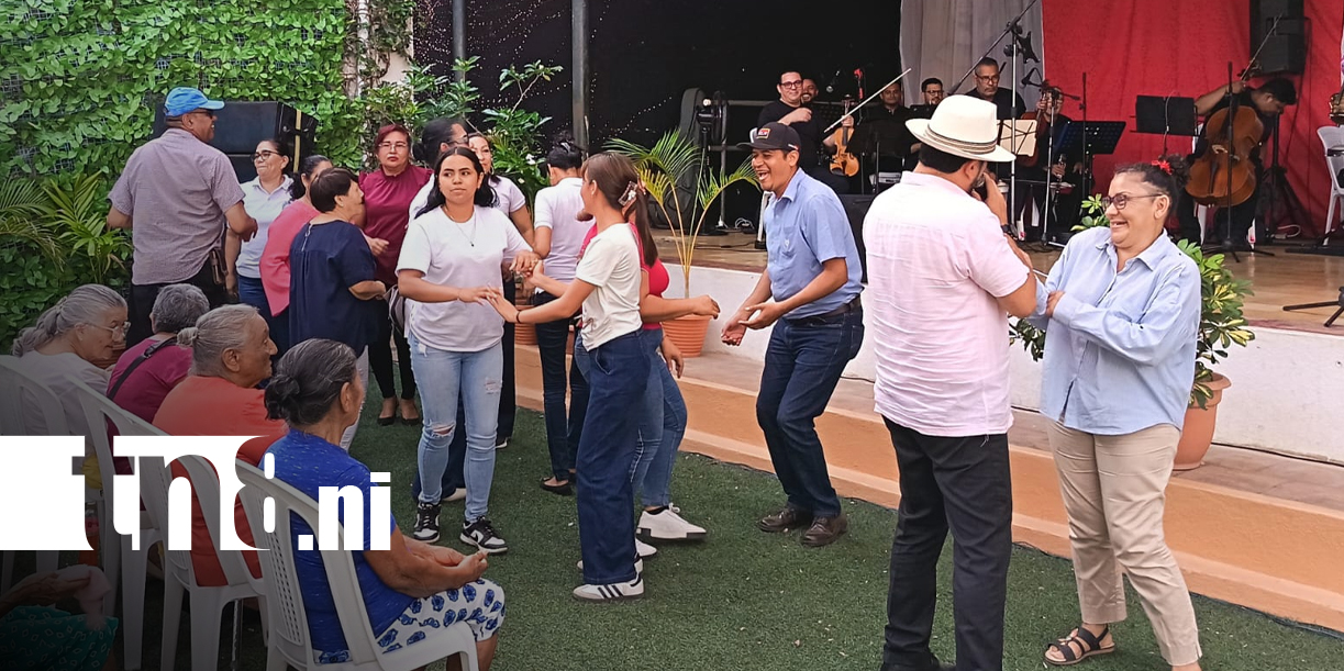 Foto: Madres de Ocotal disfrutan concierto de Camerata Bach/TN8
