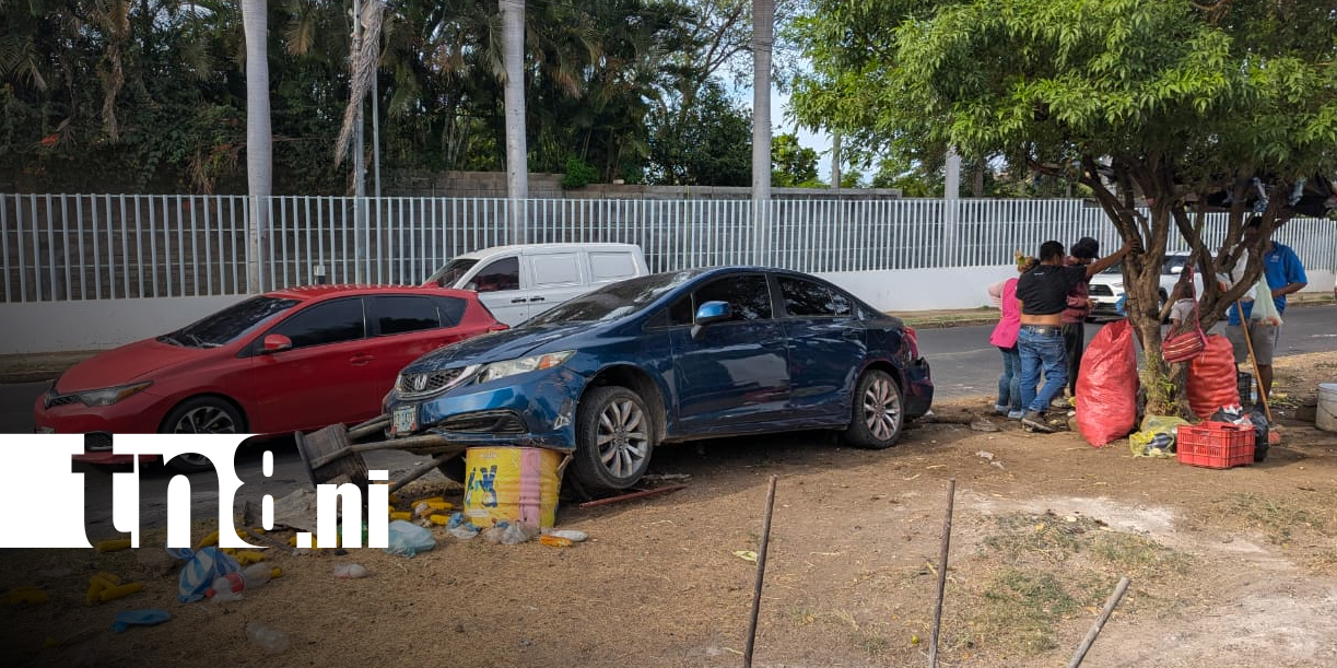 Foto: Accidente en Pista Suburbana afecta a emprendedor/TN8
