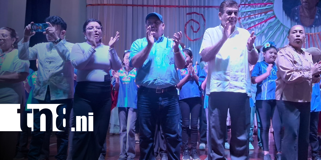 Foto: Madres homenajeadas en gala cultural de Matagalpa/TN8