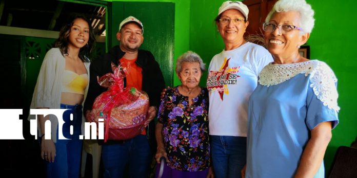 1 Foto: Rivas rinde homenaje a madres de héroes y mártires/TN8