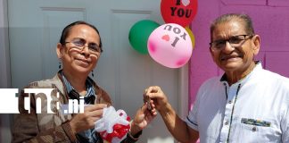 Foto: El mejor regalo para mamá: entregan siete casas a familias de Granada/TN8