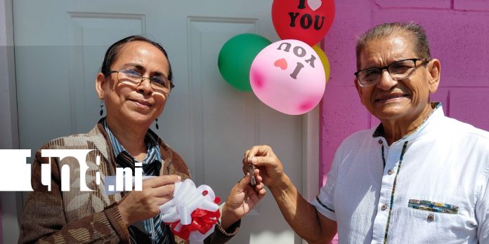 Foto: El mejor regalo para mamá: entregan siete casas a familias de Granada/TN8 Foto: El mejor regalo para mamá: entregan siete casas a familias de Granada/TN8