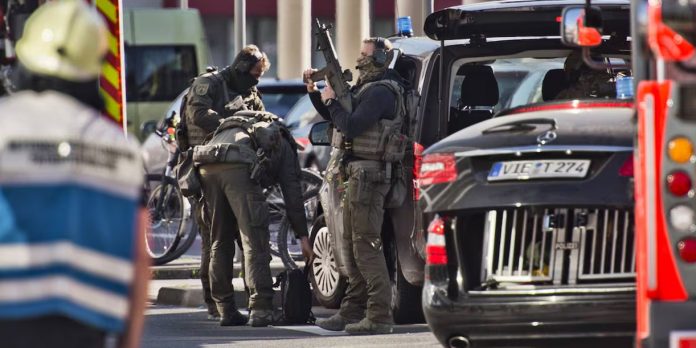 Foto: Caos y tensión en Alemania tras toma de rehenes en sucursal bancaria /Cortesía