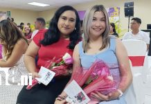 Homenaje a madres comunicadoras por su doble labor en la familia y la comunicación Foto: Emotivo tributo a madres comunicadoras nicaragüenses /TN8