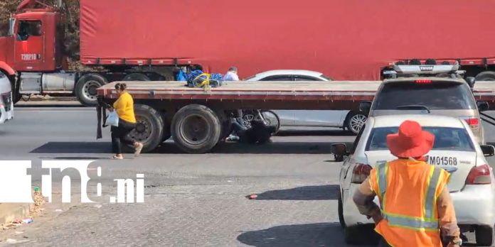 Foto: Quedó bajo las llantas de una rastra en la Carretera Norte /TN8 Foto: Quedó bajo las llantas de una rastra en la Carretera Norte /TN8