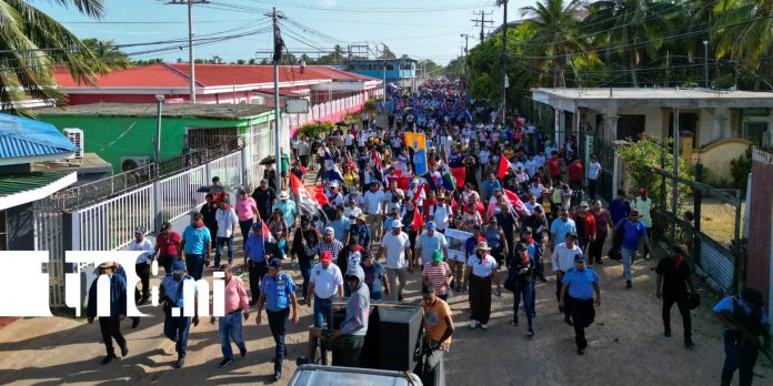 Foto: Patriótica caminata en Bilwi recuerda la lucha de Sandino /TN8 Foto: Patriótica caminata en Bilwi recuerda la lucha de Sandino /TN8