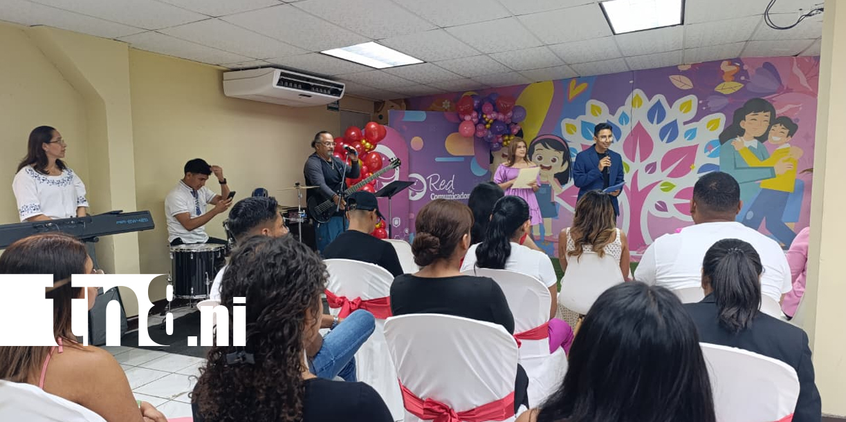 Foto: Emotivo tributo a madres comunicadoras nicaragüenses /TN8