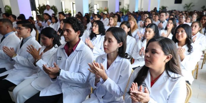 Foto: 25 nuevos médicos para Nicaragua/ Cortesía