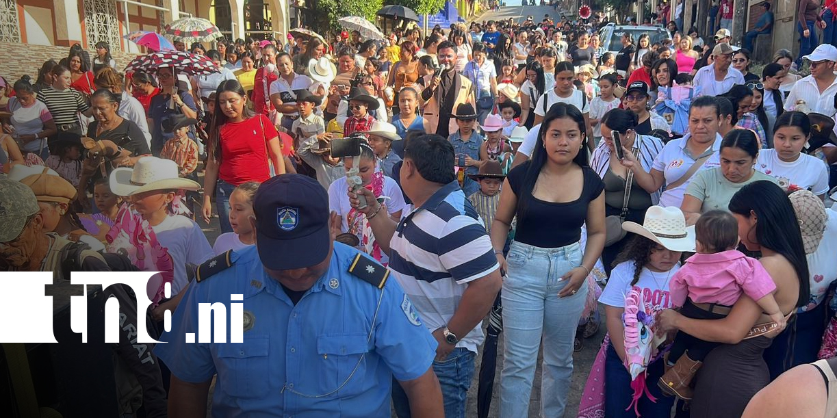 Foto: La Libertad celebró colorido desfile de Caballito de Palo en sus fiestas tradicionales/TN8