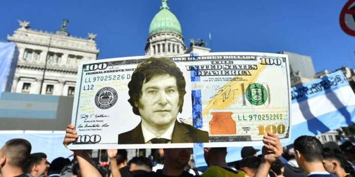 Foto: Argentina registra fuga récord de dólares en medio de crisis económica / Cortesía