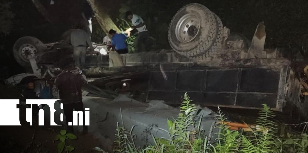 Foto: Accidente de cisterna deja un fallecido en Murra/TN8