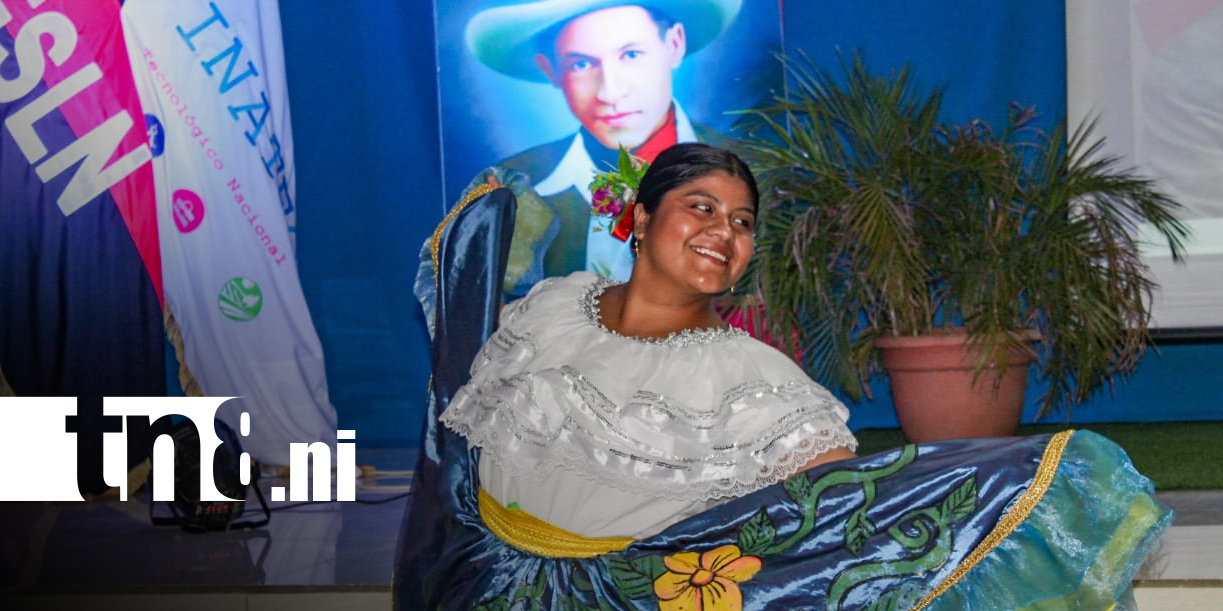 Foto: INATEC conmemora natalicio de Sandino con homenaje en Granada/TN8