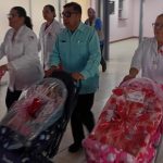 Sorprenden con regalos a las primeras mamás que dieron a luz en el Día de las Madres Foto: Madres reciben regalos en Managua/TN8