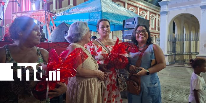 Foto: Madres celebran con INTUR y Rockonola Nica en Granada/TN8 Foto: Madres celebran con INTUR y Rockonola Nica en Granada/TN8