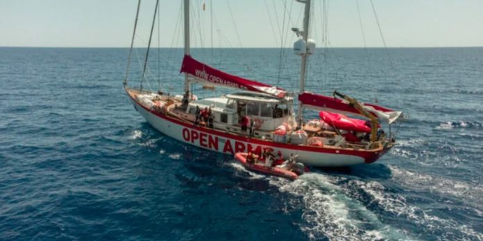 Foto : Flotilla humanitaria zarpa rumbo a Cuba con medicinas/Cortesía