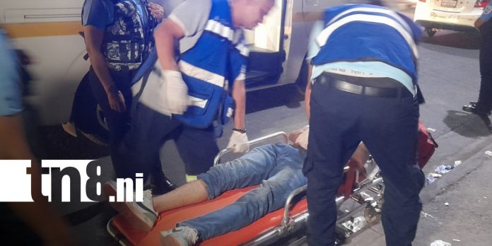 Foto: Abandonan a hombre inconsciente tras bajar de bus en Managua/TN8