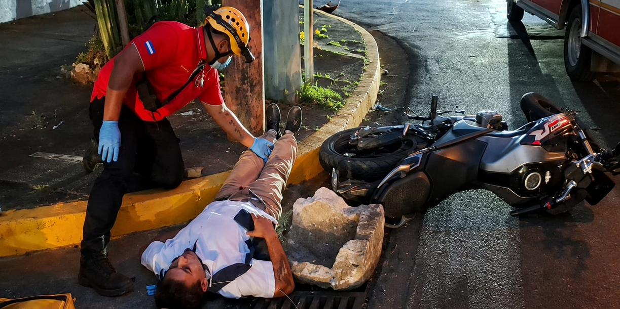 Foto: Motocicletas: accidente en Managua deja joven herido grave/TN8