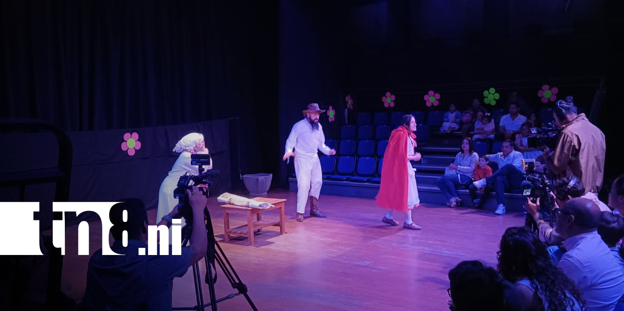 Foto: “Caperucita Roja y el Juicio del Lobo Feroz” combina magia y reflexión en el Teatro Nacional/TN8