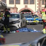 Dos muertos y decenas de heridos tras atropello masivo en Alemania Foto: Coche embiste a multitud en Alemania /Cortesía