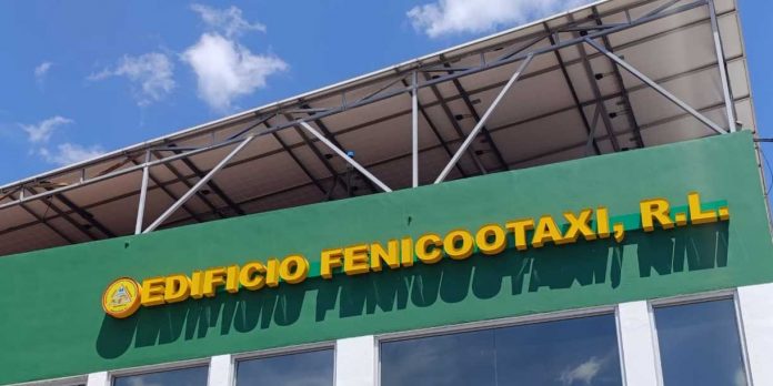 Foto: Fenicootaxi celebra a lo grande sus 32 años de fundación / TN8