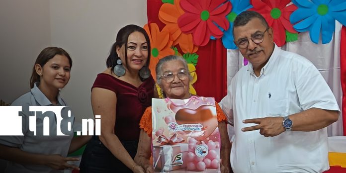 3 Foto: Ocotal rinde homenaje a madres de héroes y mártires/TN8
