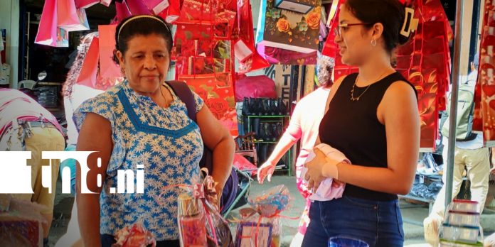 Foto: Rivas abarrotada de compradores en celebración del Día de la Madre/TN8 Foto: Rivas abarrotada de compradores en celebración del Día de la Madre/TN8