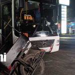 Caponero fallece tras violento accidente con bus de la Ruta 114 en Carretera Norte Foto: Tragedia en Carretera Norte: caponero muere tras fuerte choque con bus/TN8