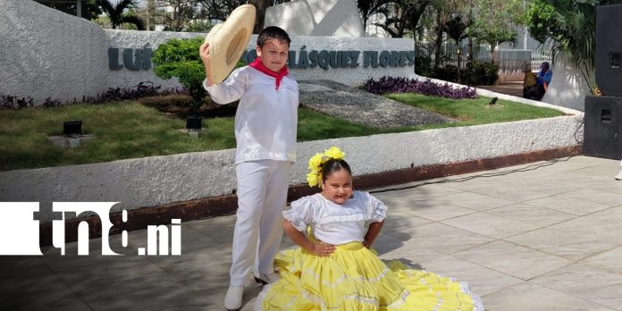 3 Foto: Niñez honra legado de Luis Alfonso a 47 años/ TN8