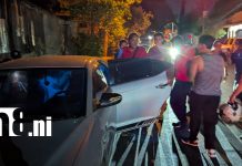 Camioneta irrespetó señal de alto y dejó a motociclista gravemente lesionada en Managua Foto: Camioneta irrespetó señal de alto y dejó a motociclista gravemente lesionada en Managua/TN8