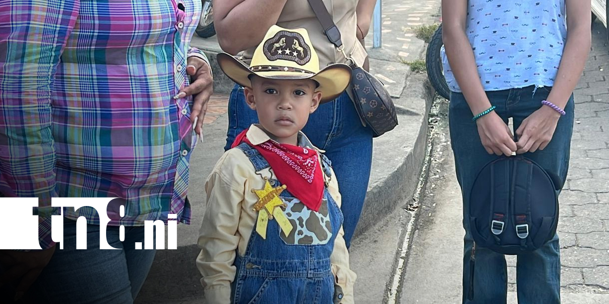 Foto: La Libertad celebró colorido desfile de Caballito de Palo en sus fiestas tradicionales/TN8