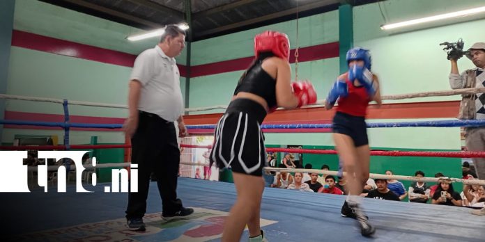 4 Foto: Boxeo femenino rinde homenaje a madres en Managua/TN8
