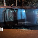 Foto: Exceso de velocidad provoca vuelco en Managua/TN8