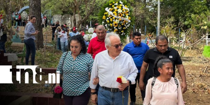 Foto:FETSALUD honra legado de Silvia Ferrufino en Managua/TN8