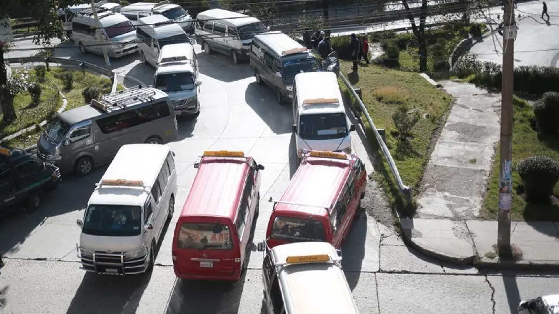 Foto: Bolivia: Paro de transporte de 24 horas paraliza/Cortesía