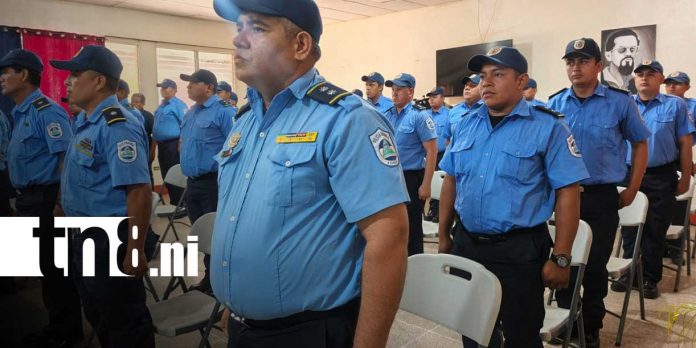 Foto: Inician curso básico para fortalecer capacidades de bomberos/TN8