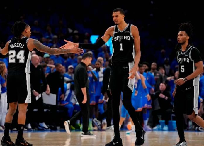 Spurs spurs, san, antonio, victor,