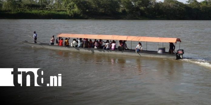 Foto: Vuelco de embarcación en el Río Coco (Imagen de referencia) / TN8 Foto: Vuelco de embarcación en el Río Coco (Imagen de referencia) / TN8
