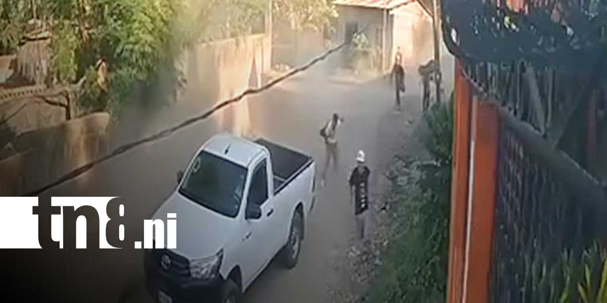 Foto: Motociclista evita ser arrastrado junto con su moto en Darío, Matagalpa / TN8