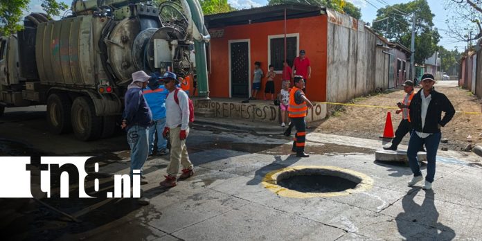 Foto: Reparación de manjoles en barrio de Managua / TN8