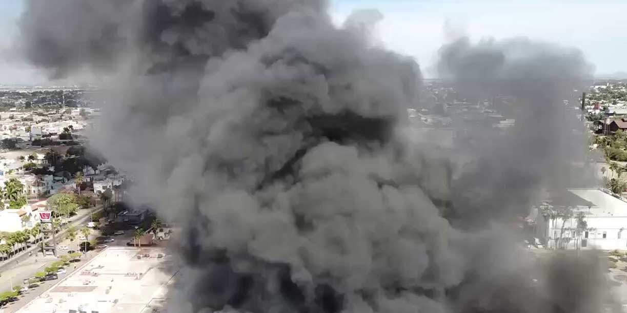 Foto: incendio en centro comercial cobra varias vidas en México/Cortesía