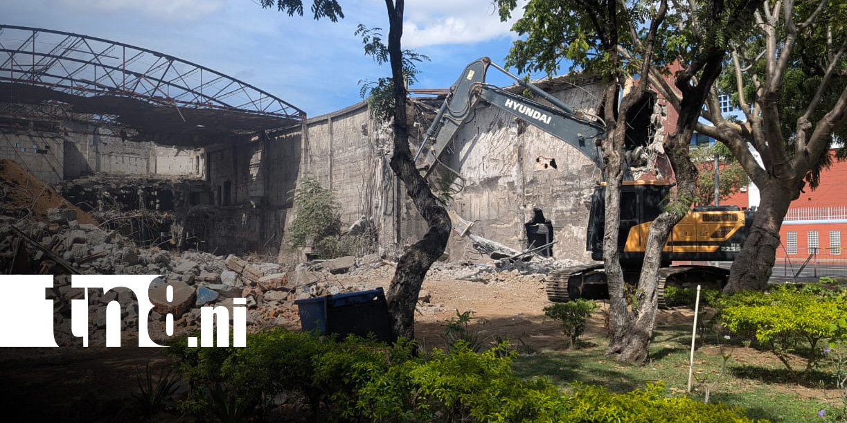 Foto: Demolición del Cine González, en Managua / TN8