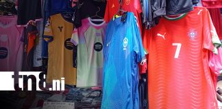 Foto: Venta de camisetas del Mundial de Fútbol en mercados de Nicaragua / TN8