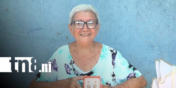 Foto: Madre ganadora de La Mamacita Más Linda de Crónica TN8