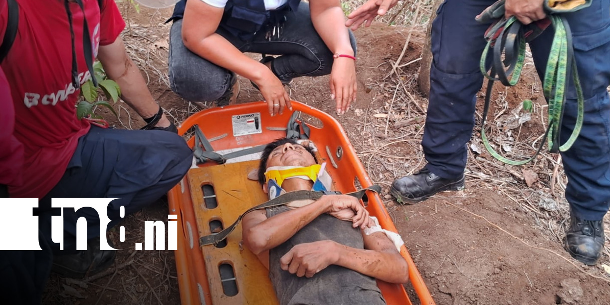 Foto: Rescatan a sujeto que cayó a una cantera en Carazo / TN8