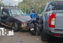 Otra vez la imprudencia: motociclista casi muere tras impactar en carretera a Masaya Foto: Por ir a todo "mamón" casi se mata en carretera a Masaya /TN8